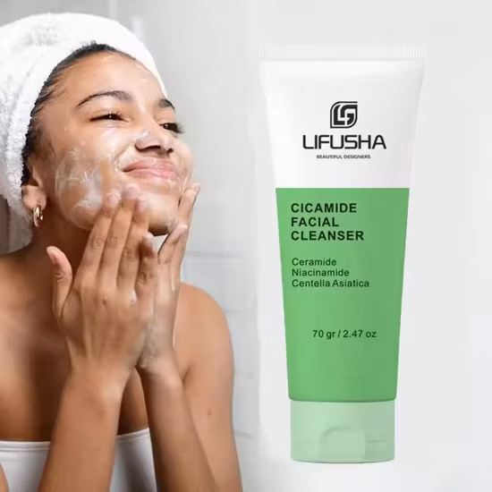 Limpiador facial hidratante con niacinamida y centella para el control de la grasa de la piel